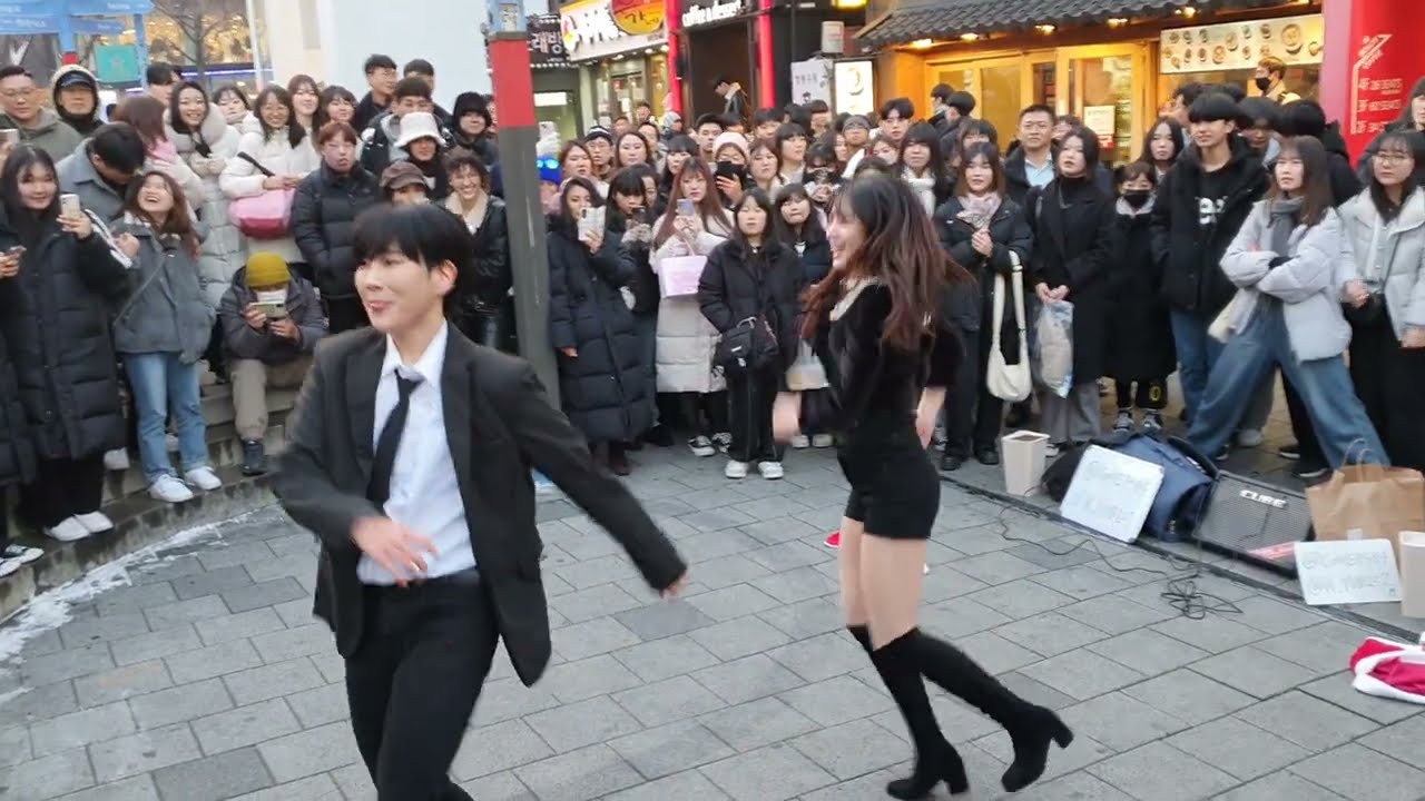 [STREET ARTIST] YU KAGAWA & HYOJIN. CHRISTMAS INTERACTIVE SHOW BUSKING. 231224.