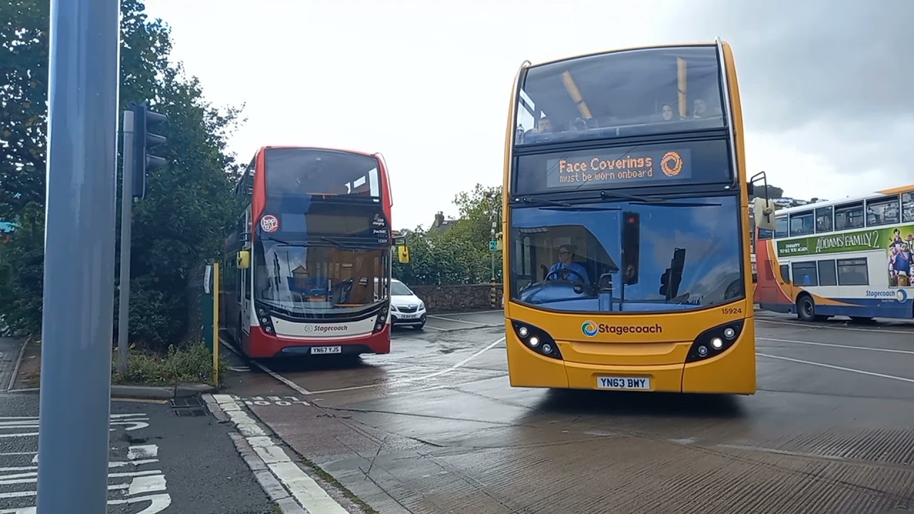 bus spotting and trainspotting at Paignton 03/10/21