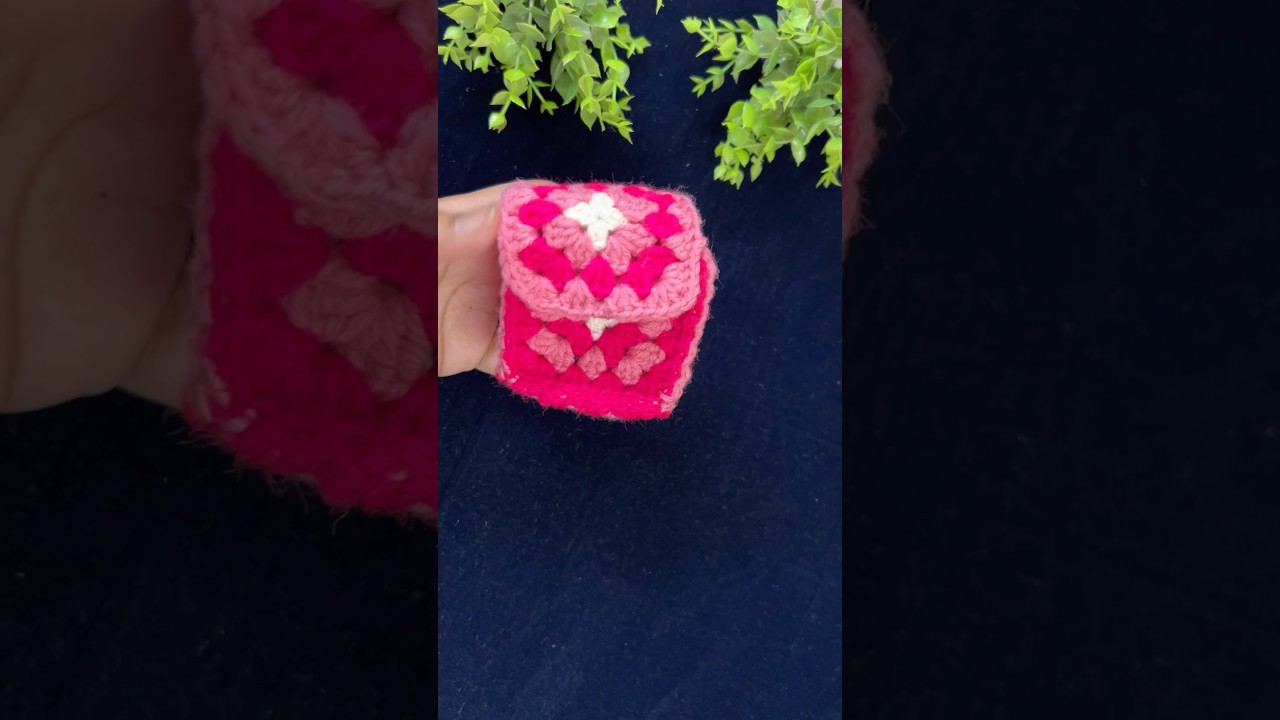 Mini bag #viral #crochet #viral #shortvideo #handmade #youtube #youtubeshorts #blogger #newyoutuber
