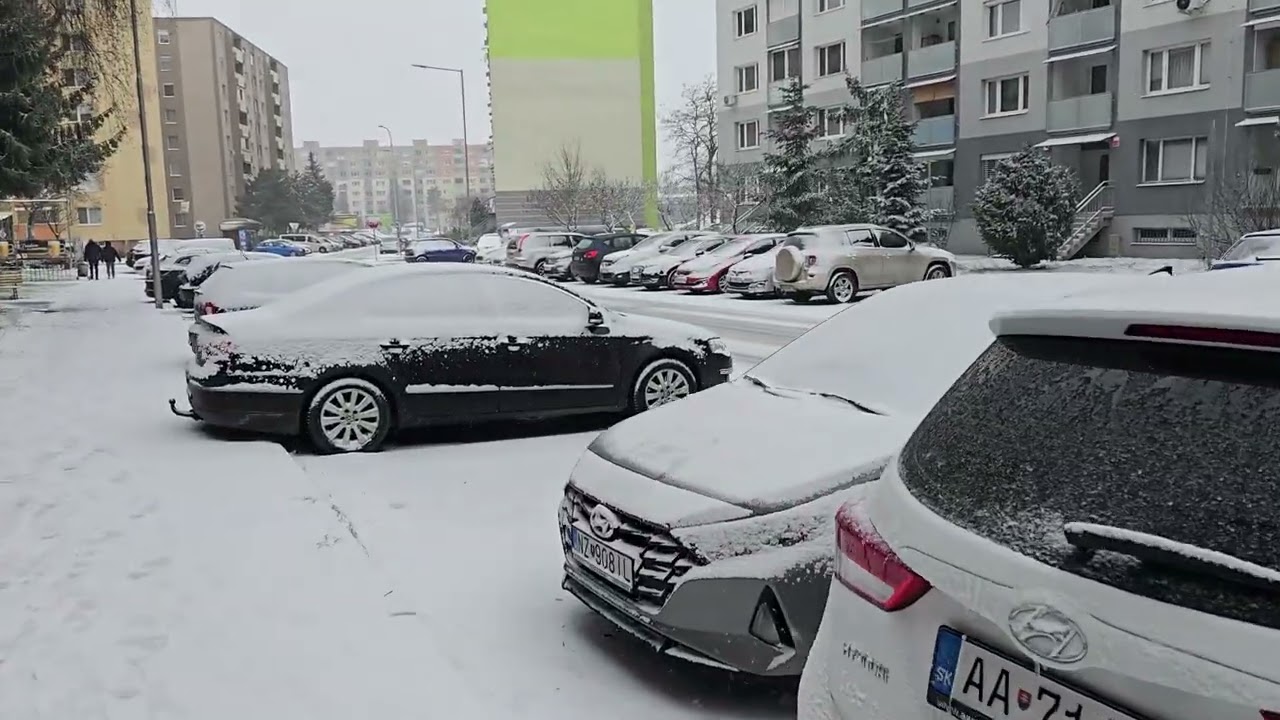 Szép havas nap Érsekújvárban enyhe hófúvással 2026 2. 3. 4K