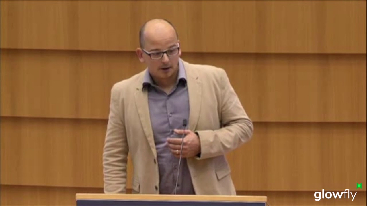 Blub Blub - pitch at EU Top 50 Hemicycle Start-up Convention