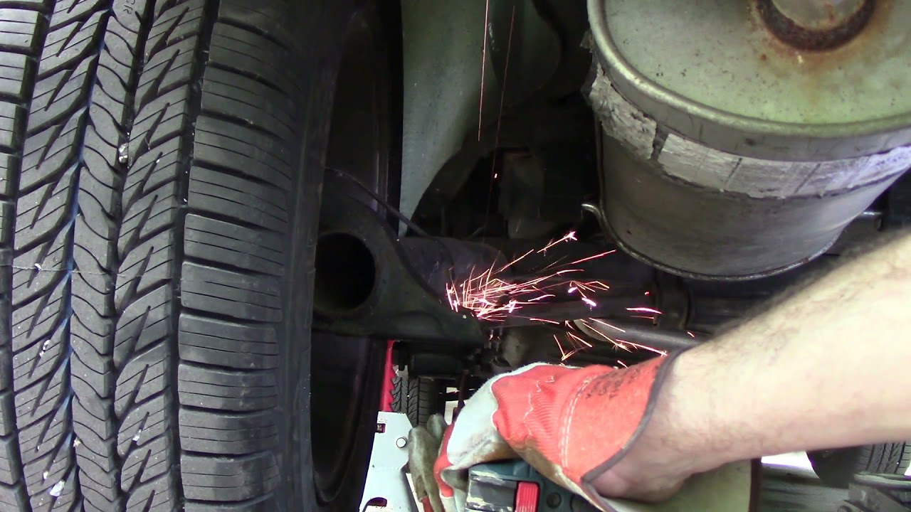 Installing New Rear Struts on a 1993 VW Cabriolet