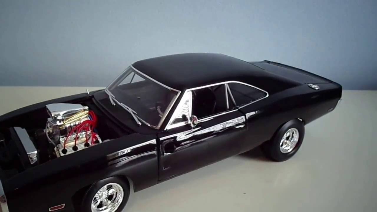 Review: 1/18 1970 Dodge Charger
