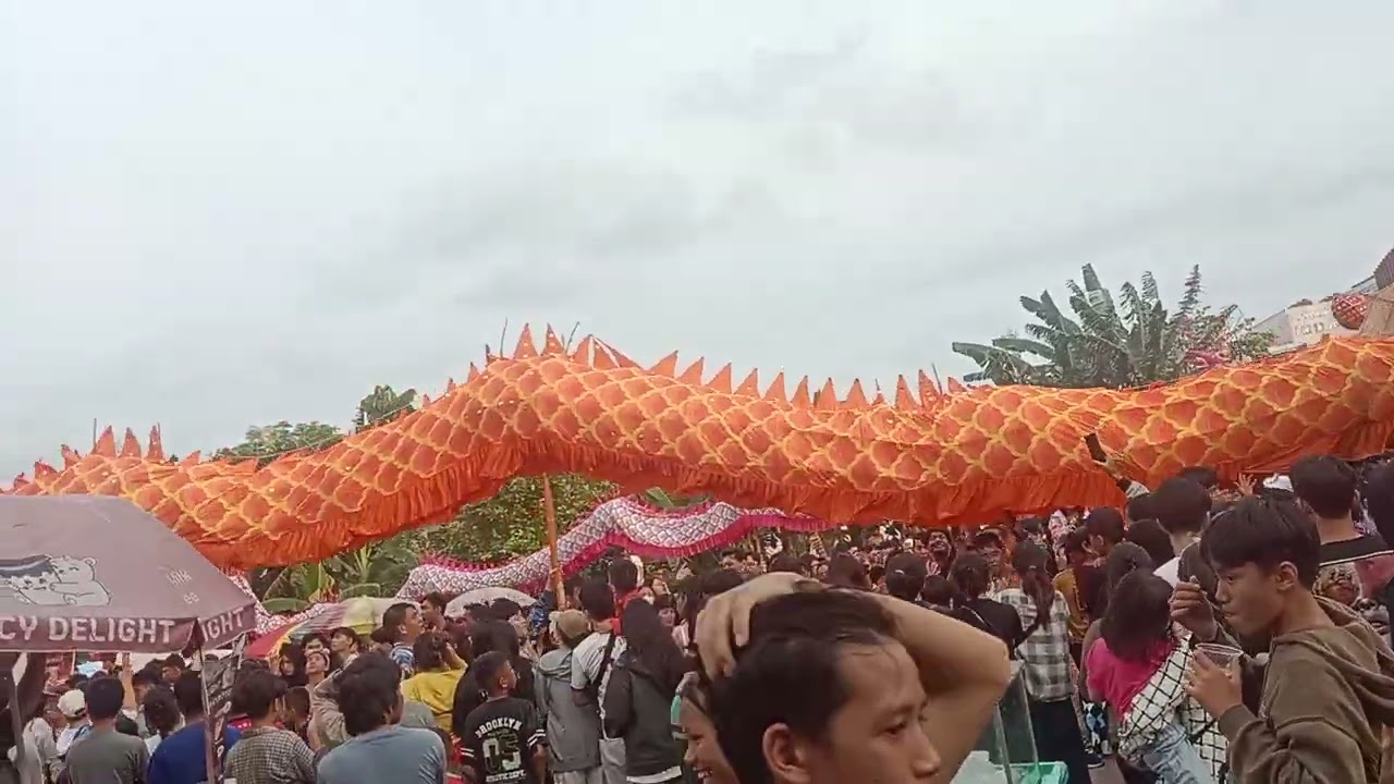 Naga ngantri untuk proses pembakaran