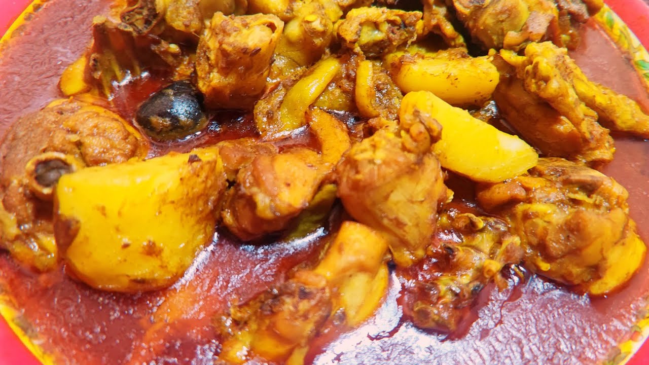 দেশি মুরগি আর আলু দিয়ে ঝাল ঝাল রেসিপি। chicken curry recipe. 