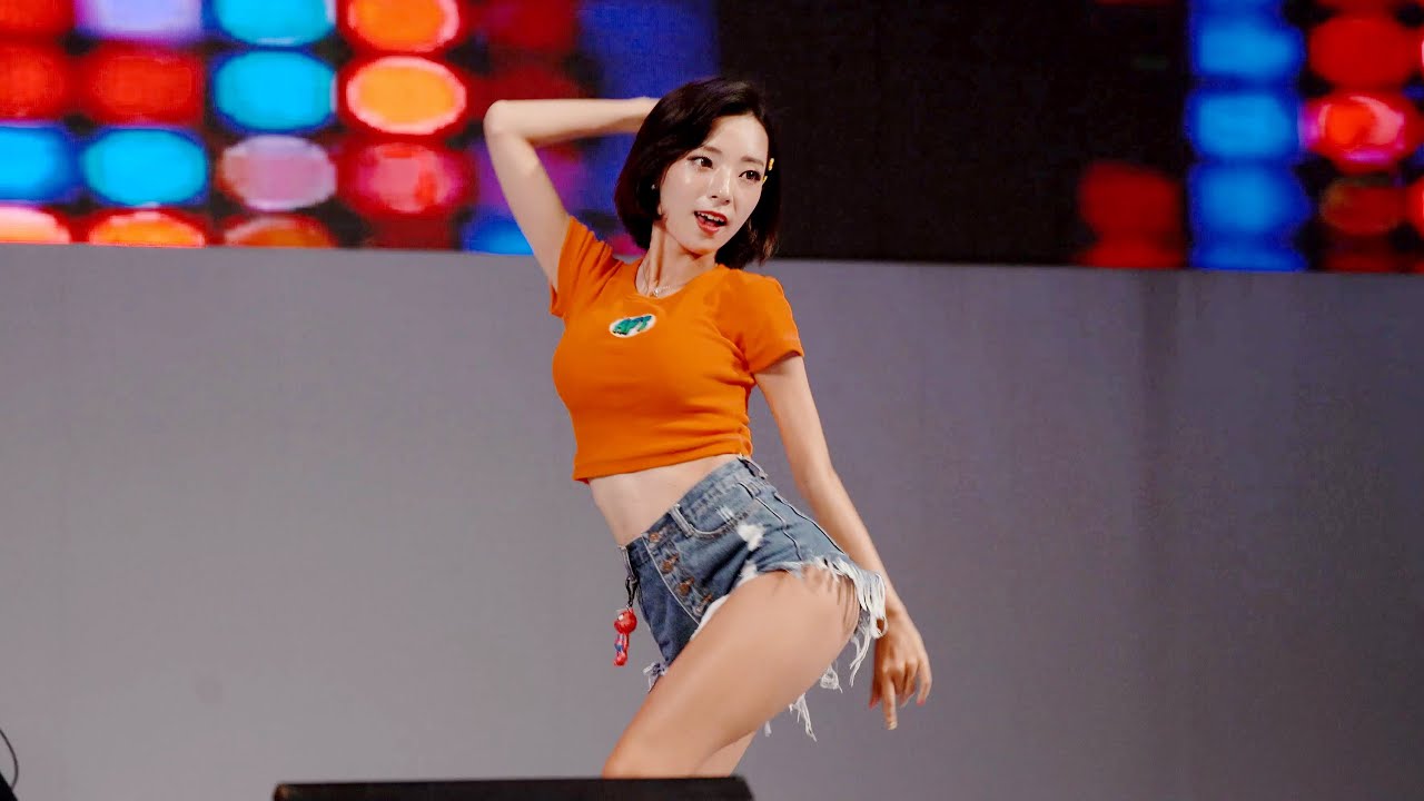 180830 - 로즈퀸(ROSE QUEEN) 지니 - 빙글뱅글 / 뿜뿜 / DADDY / BAAM / 런투유 직캠
