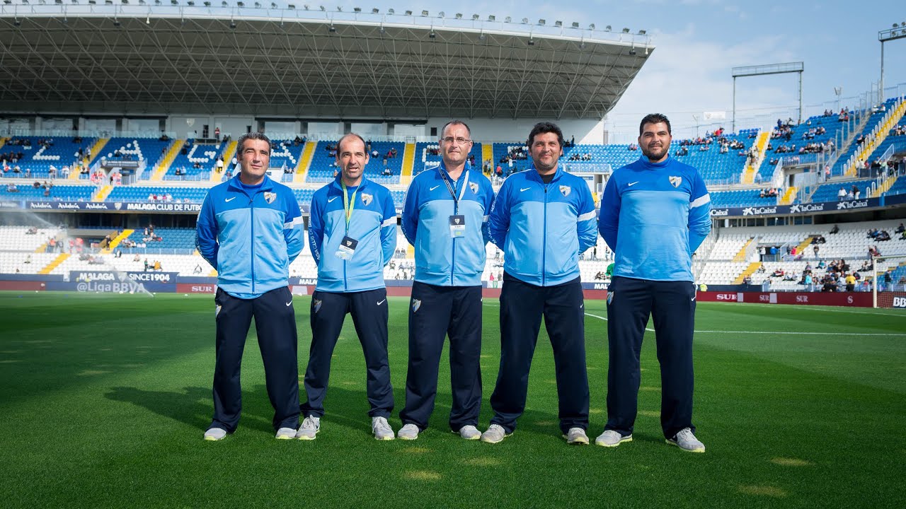 Así viven el partido los jardineros de La Rosaleda