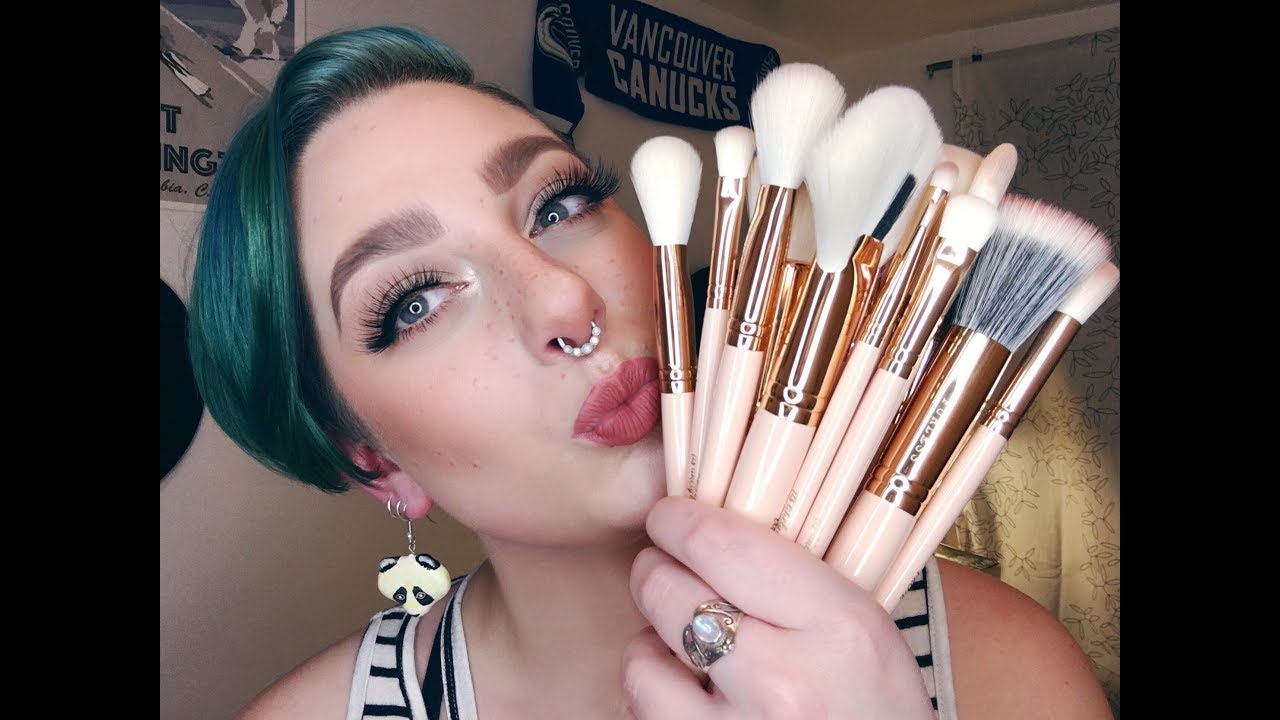 Testing the Furless/itslikelymakeup Brush Collection! | Madelaide