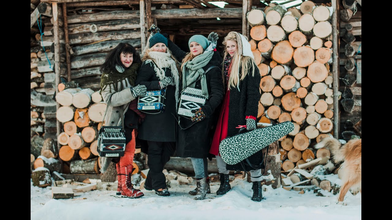 Naised Köögis - Eesti sünnipäevalaul