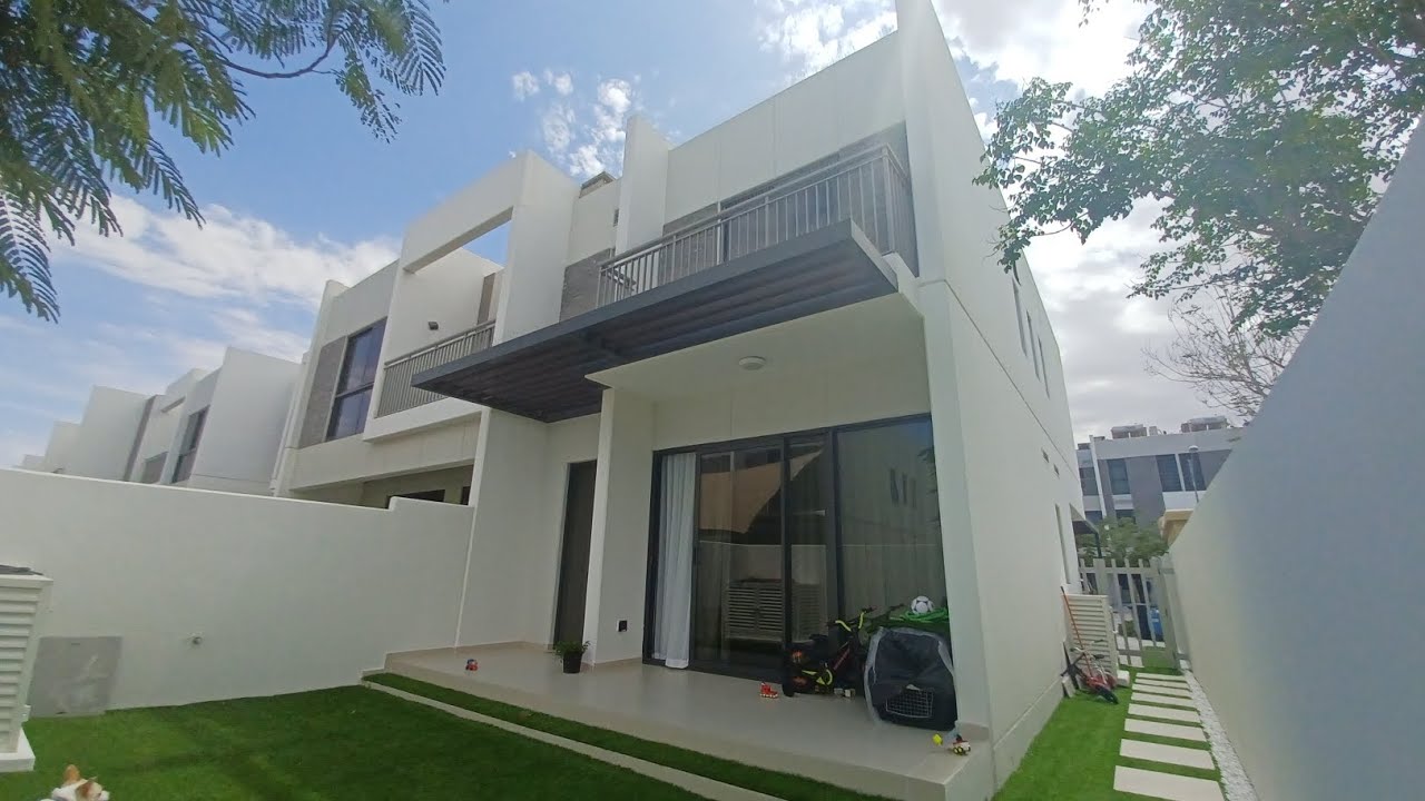 3BR | End Corner R2-EE | Single Row | 1713 sq.ft. BUA | Top condition | Damac Hills 2