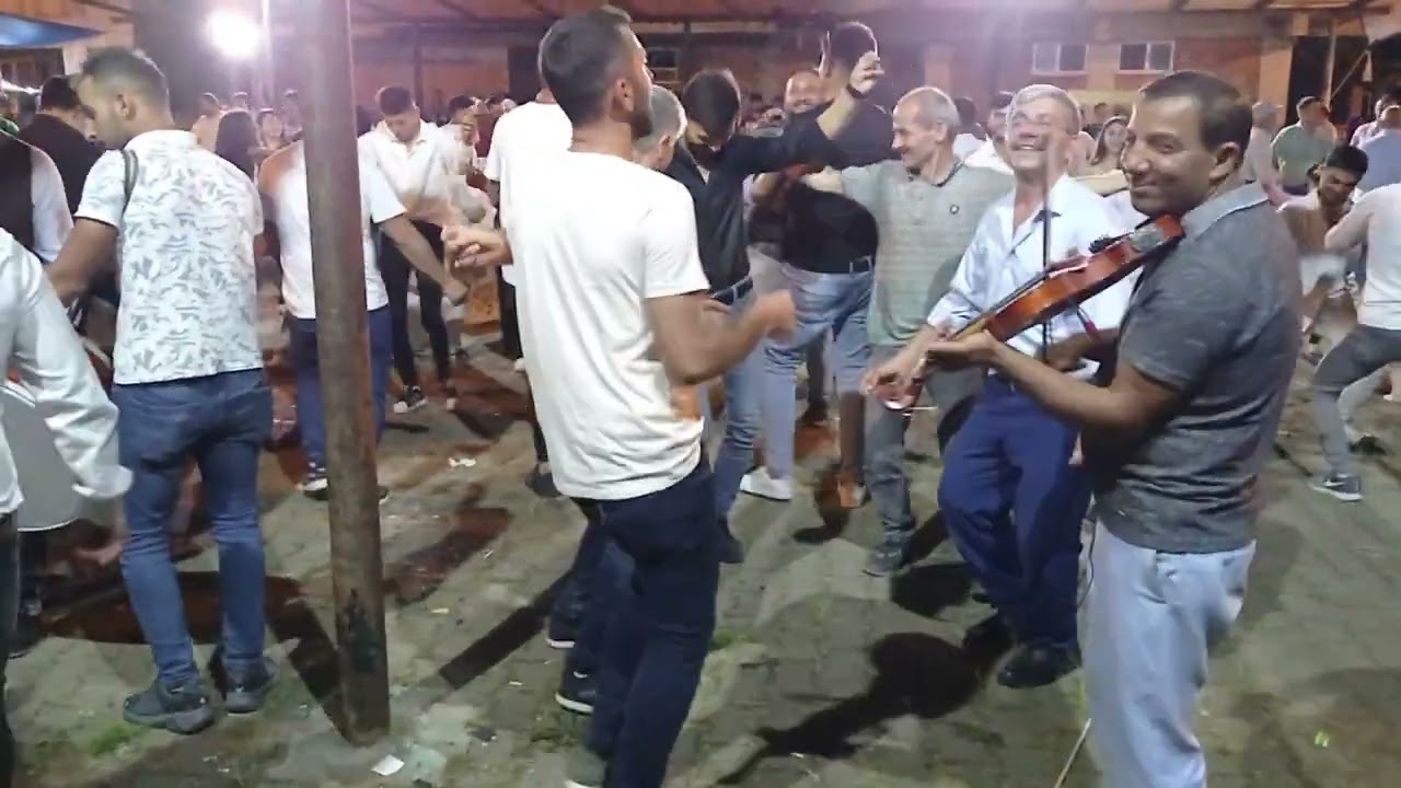 Özbaşı köyü yıkılıyor..... grup bağdaş 🎹🎻🎤🇹🇷🇹🇷🇹🇷