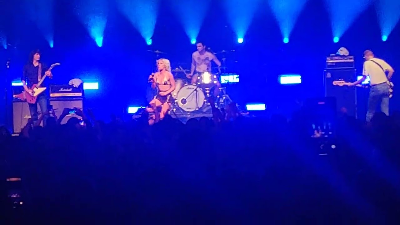 Amyl and The Sniffers-Guided by Angel's - Enmore Theatre 13 Aug 2022