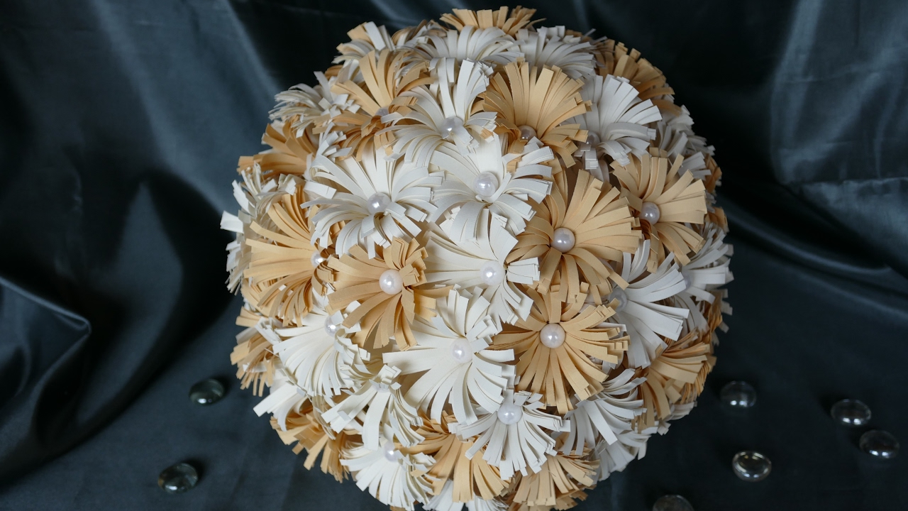 Frühlingsdeko basteln – Dekokugel aus Tonpapier / tinker spring decoration