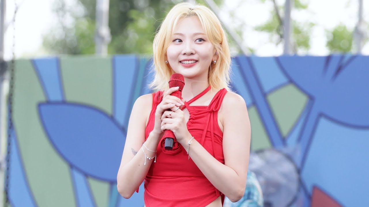 신곡 'Lips' 첫 라이브 볼빨간사춘기 BOL4 메가필드뮤직페스티벌 직캠 Fancam