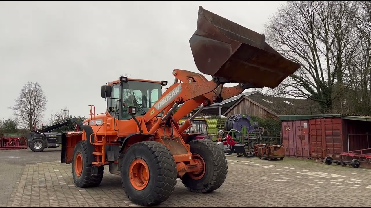 Shovel Doosan DL 300 bouwjaar 2011