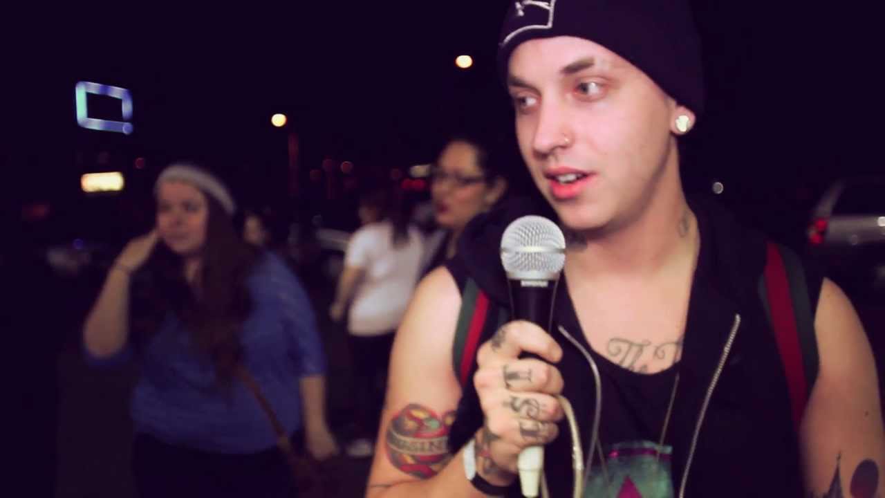 Blackbear - Update / Backstage (Behind the Scenes)