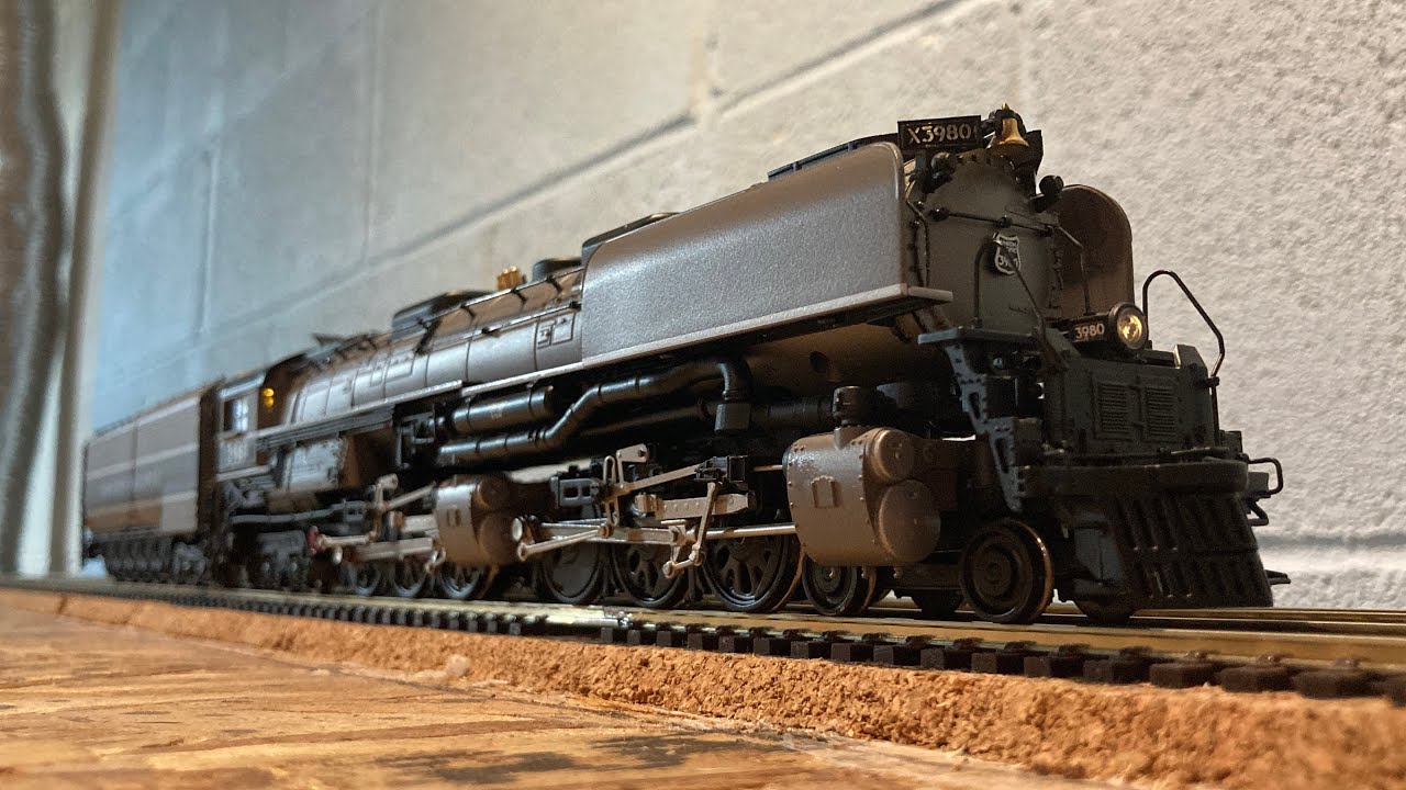 Lionel HO at its Best - Lionel HO Union Pacific Challenger Review