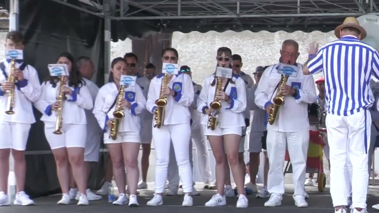 Podium Musical  Los RONCEROS (02) CONDOM 2022