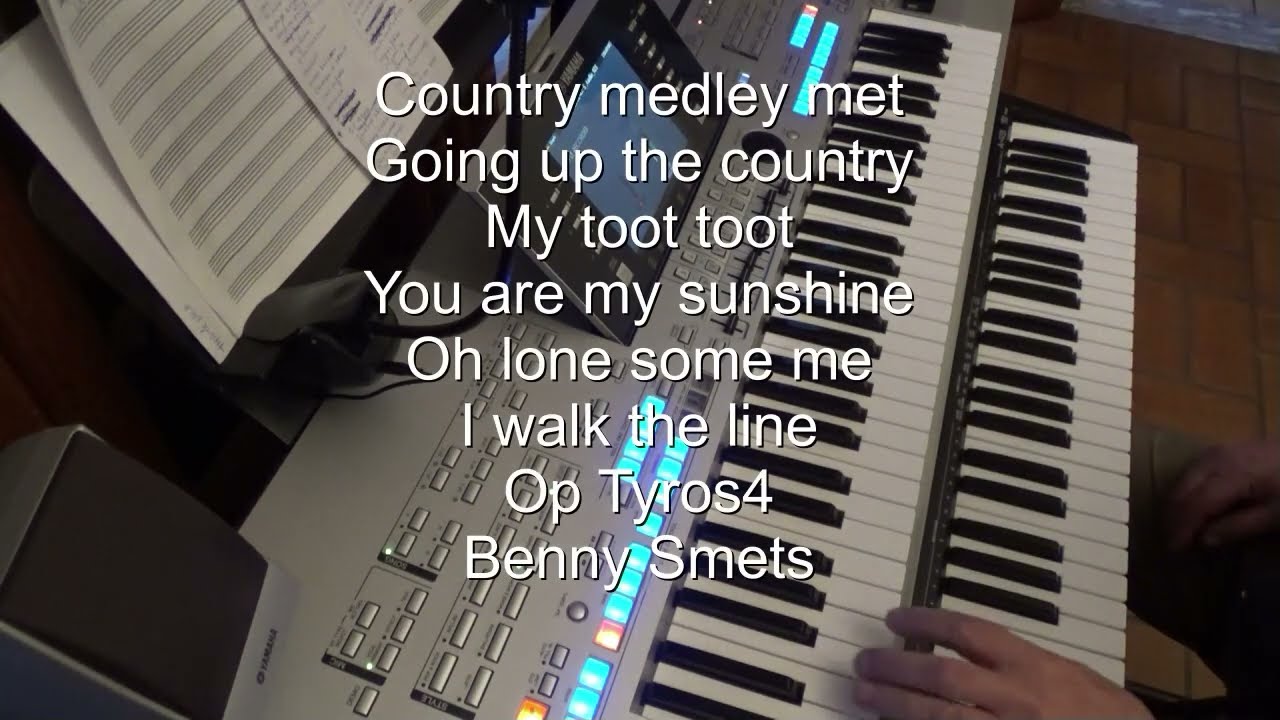Country medley met 5 Nummertjes o.a Going op the country,My toottoot,en  I walk the line
