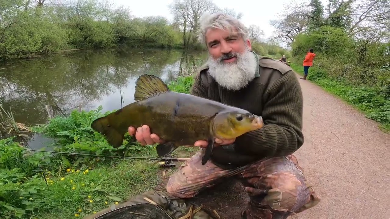 The chuckle brothers day out  on the grand western canal