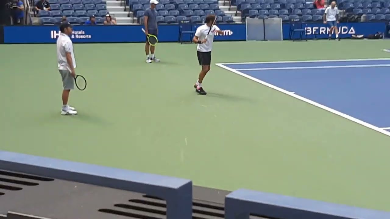 Federer practice closeup USOPEN 2019 Court Level