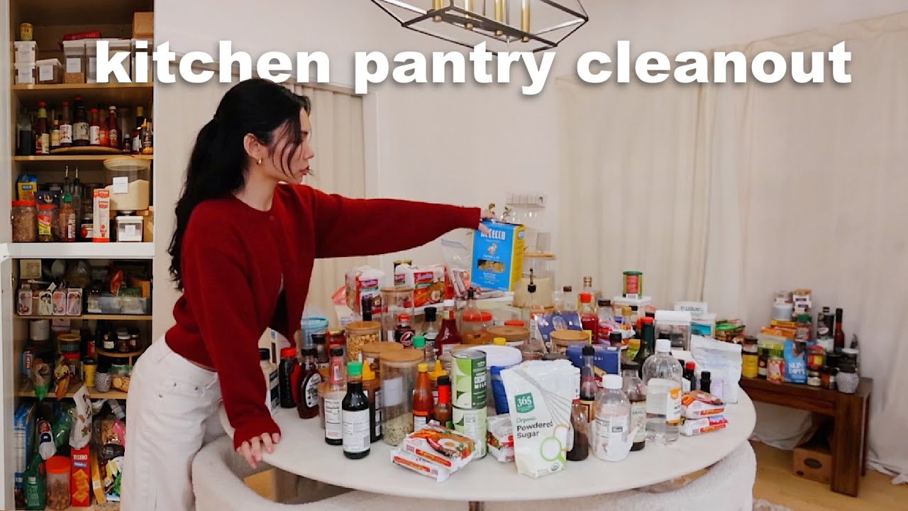 cleaning out my kitchen pantry for the 1st time in 2 years!