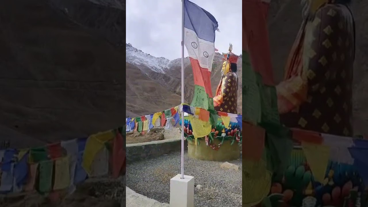 The woman Of Raru and Mune village are offering prostration on holy day of Ganden  Chamchot 