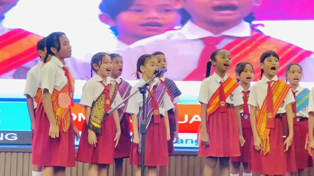 Penampilan Paduan Suara UPTD SD Inpres Bertingkat Oeba 5 Kupang, Dengan Lagu 