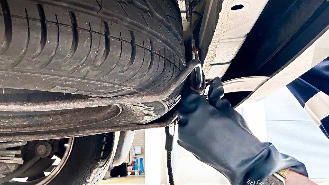 Opel Zafira (A) - removing the spare wheel