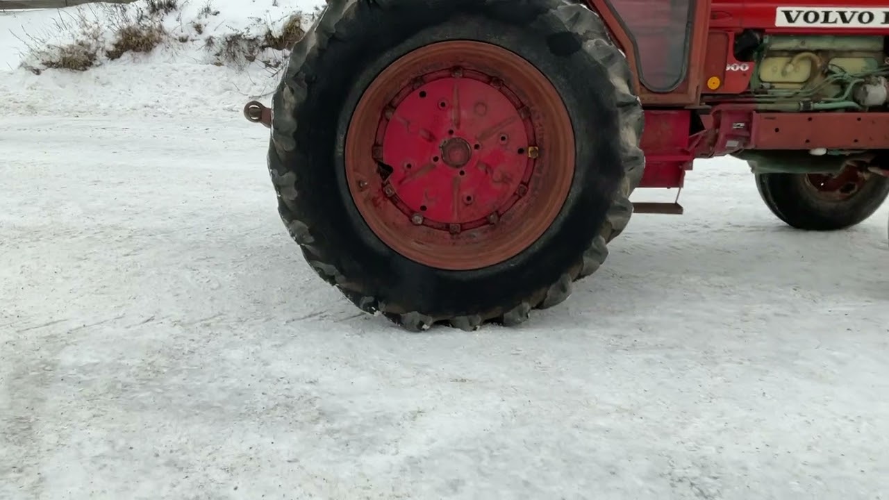 K&ouml;p Traktor Volvo BM T 800 C p&aring; Klaravik