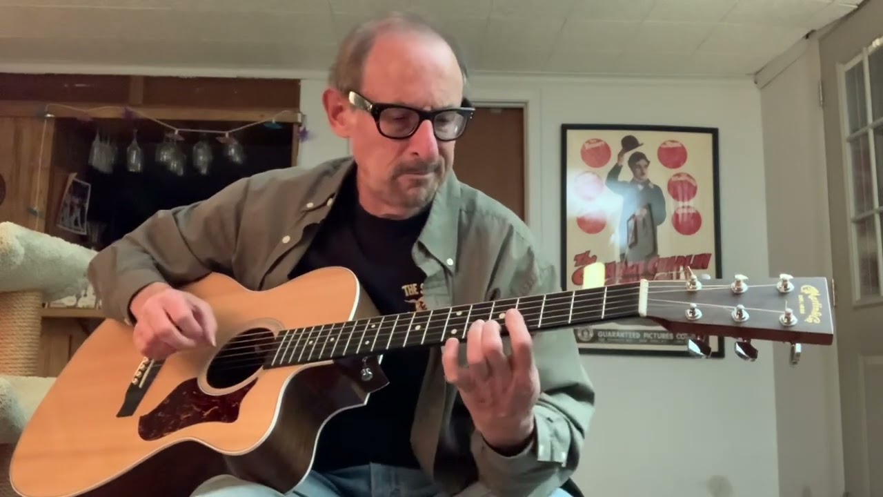 JS Bach Gavotte and Rondeau (on steel-string guitar) played by Curt Lippe