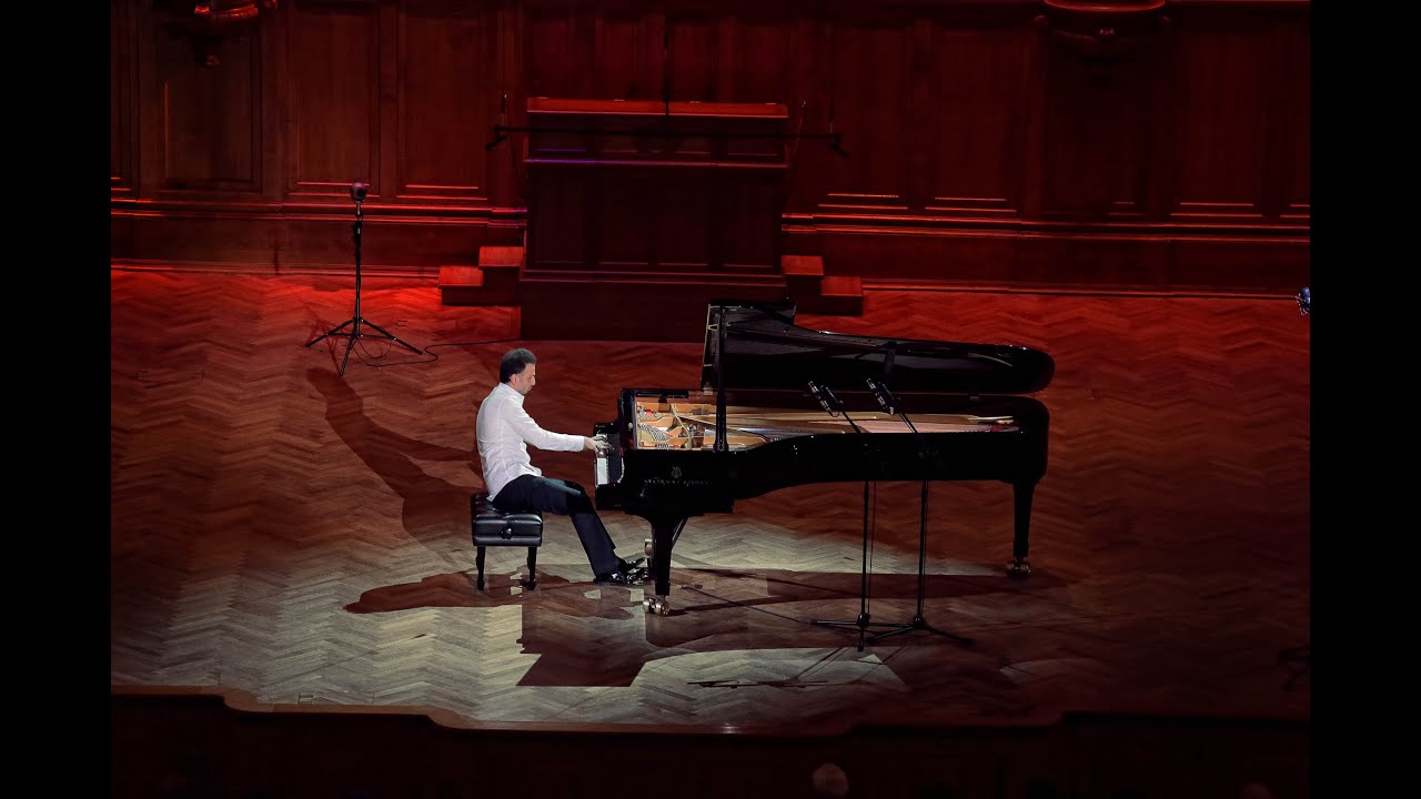 VAZGEN VARTANIAN RECITAL. Piano. GRAND HALL of Moscow Conservatory