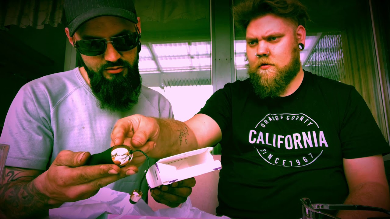 Robert & Fredrik - Unboxing liggboxen