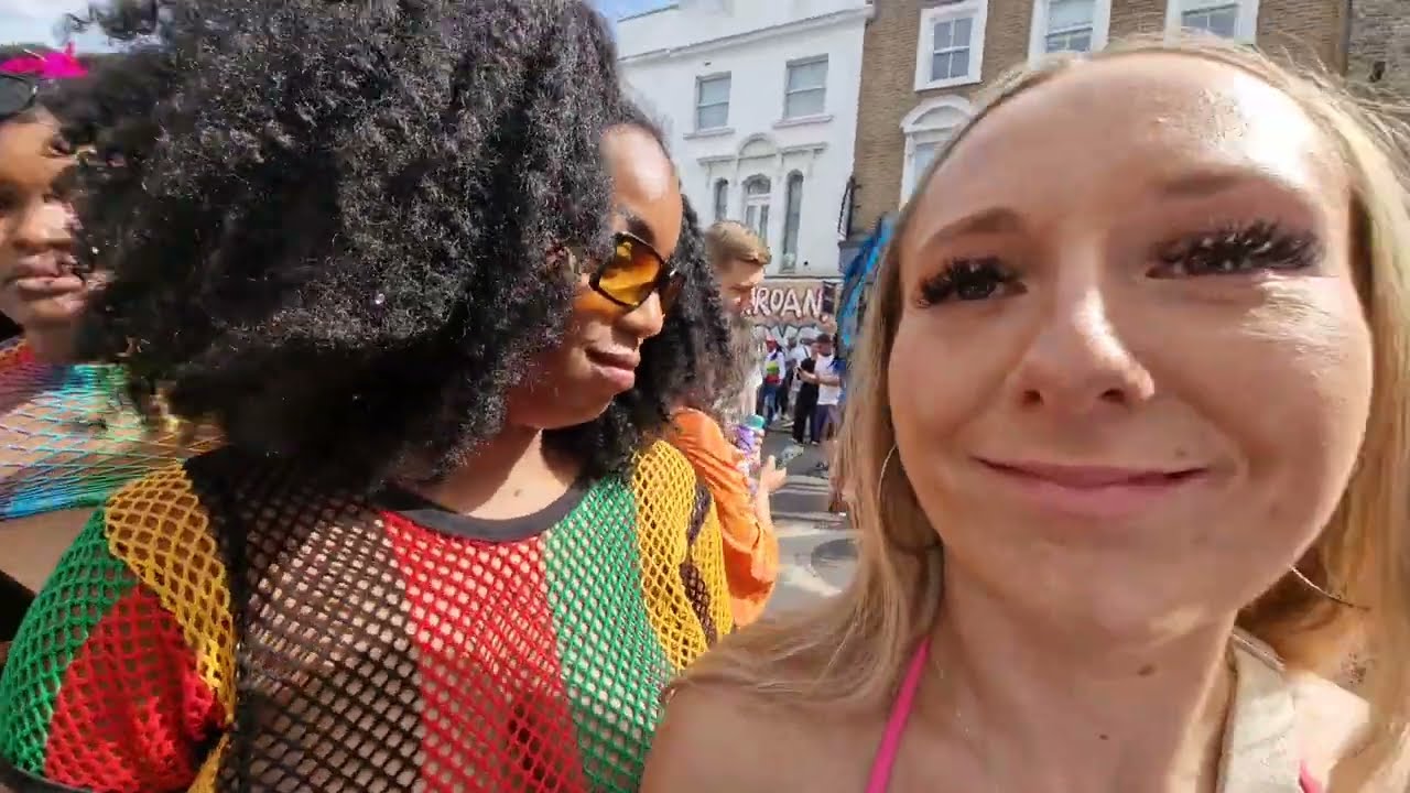 Daggering twerking plus dirty dancing at nothing hill carnival 2023|absolutely amazing.bad girls 👧🤣