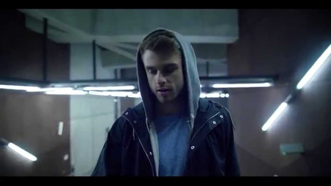 (中文字幕) THE AXA SHIELD   THE ULTIMATE PROTECTION IN INGRESS