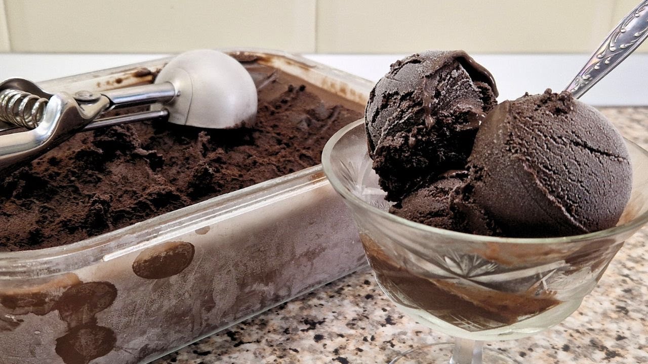 Sugar-Free Black Cocoa & Vanilla Ice Cream Recipe