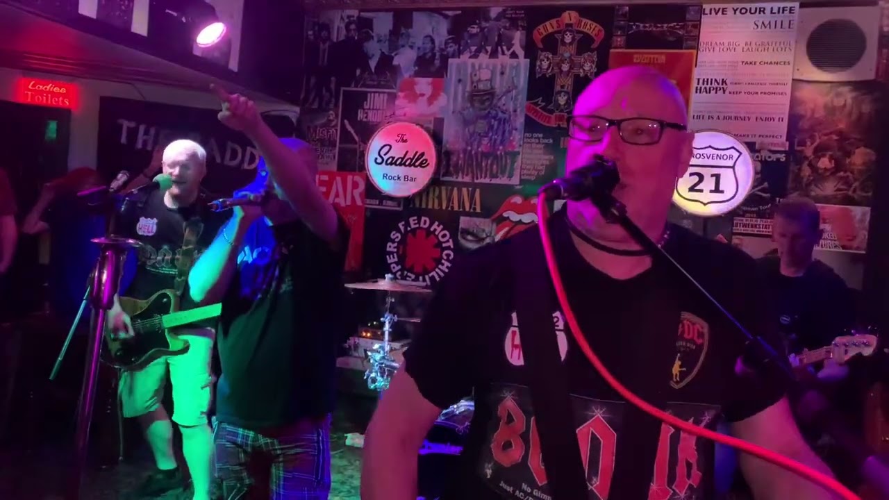 Bon uk. High voltage  AC/DC tribute. The saddle Chester