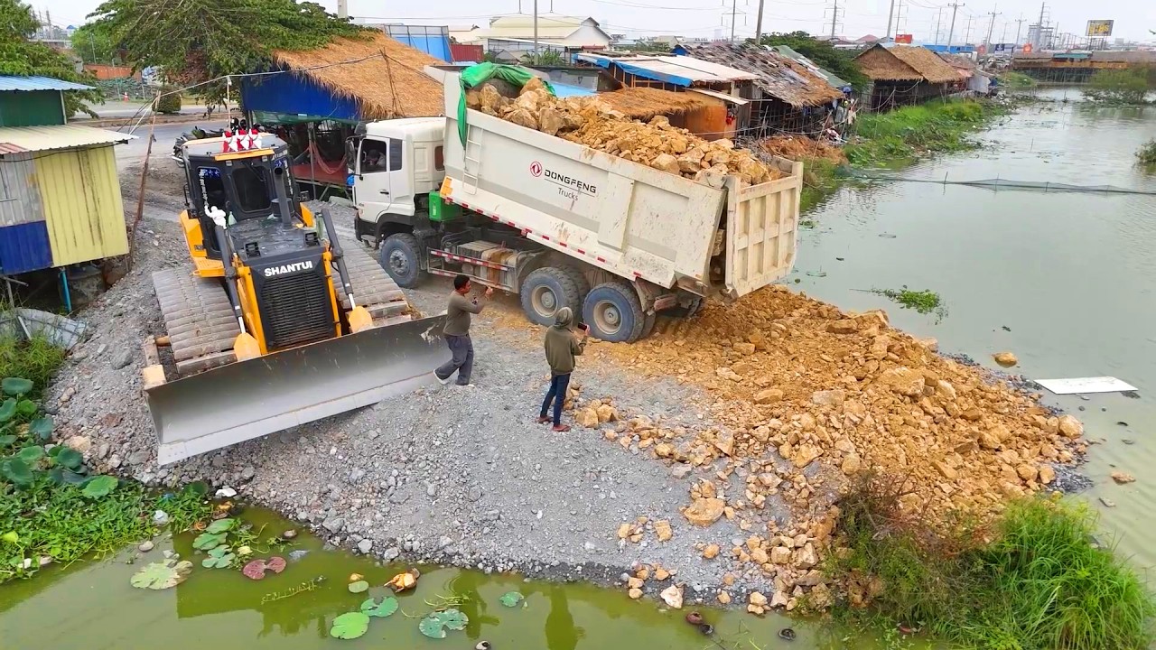 Perfectly Landfill Task Using Shantui DH17C3 Dozer Push Stone into Flood Block Water