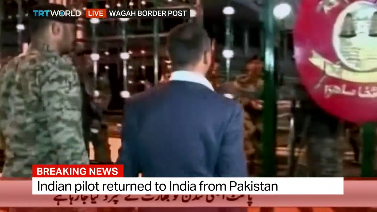 Pakistan returns captured Indian pilot in 'peace gesture'