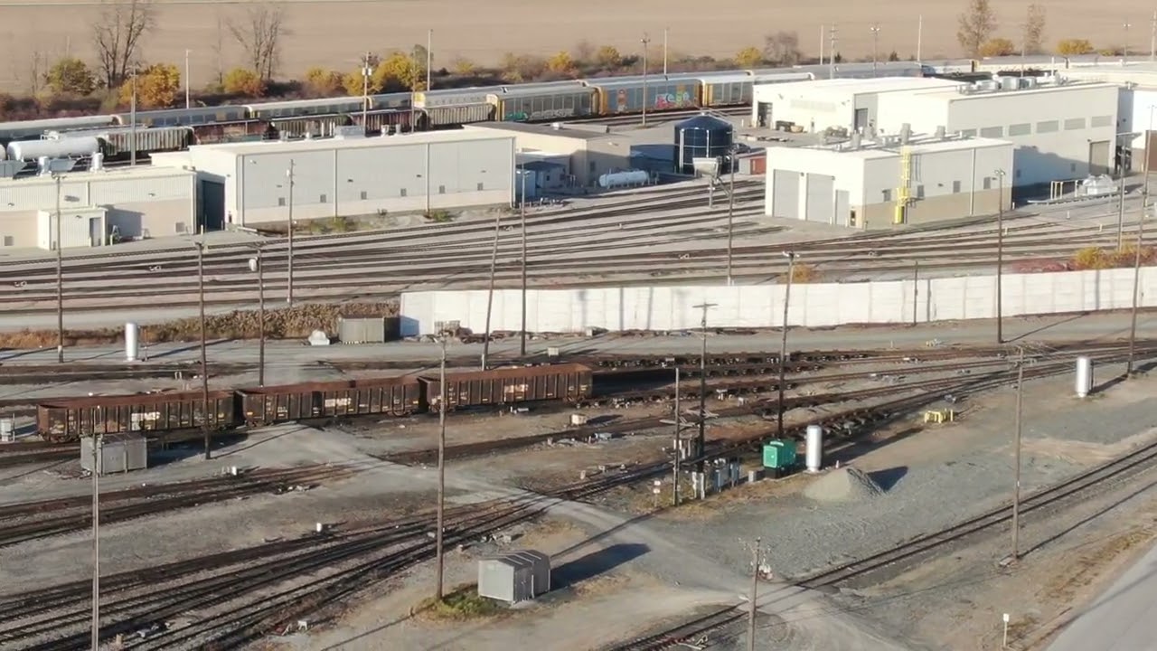 NS putting cars over Bellevue yard hump (5)