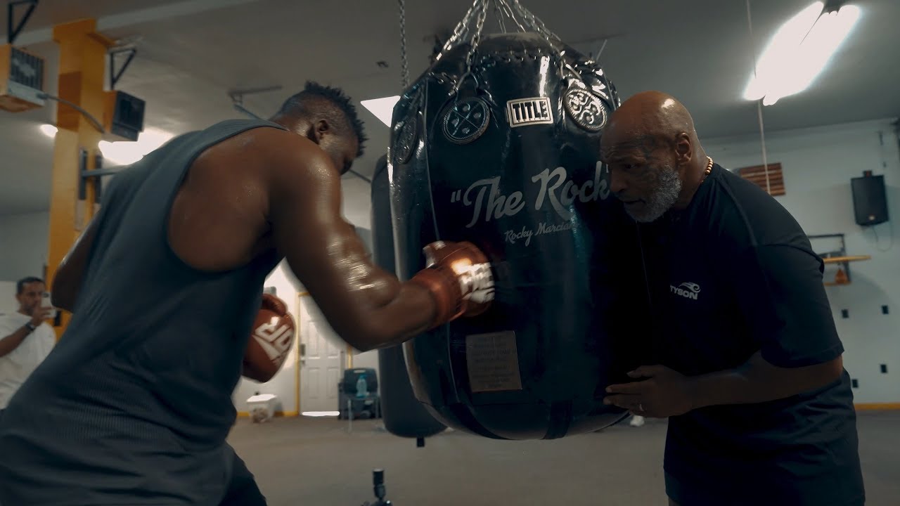 Mike Tyson Teaching Boxing P.2 (No Music)