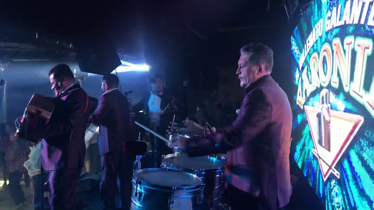 Cumbia sampuesana groupo varonil