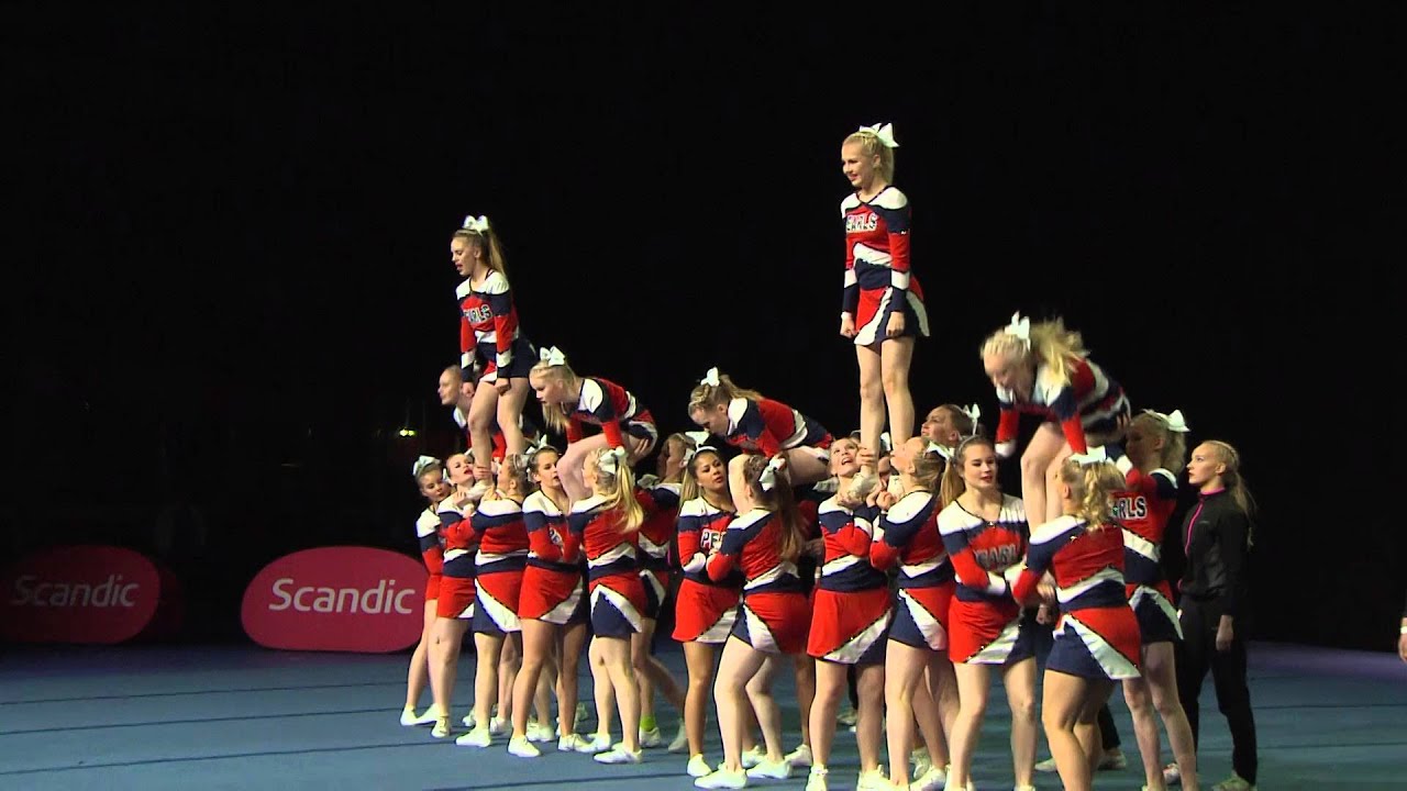 Northern Lights Pearls cheerleadingin SM-kilpailussa 2016
