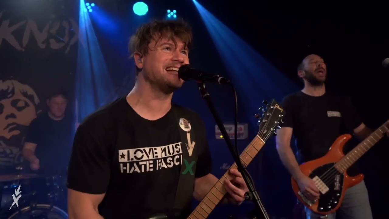 Lowknox - Never Protect the Past (Live)