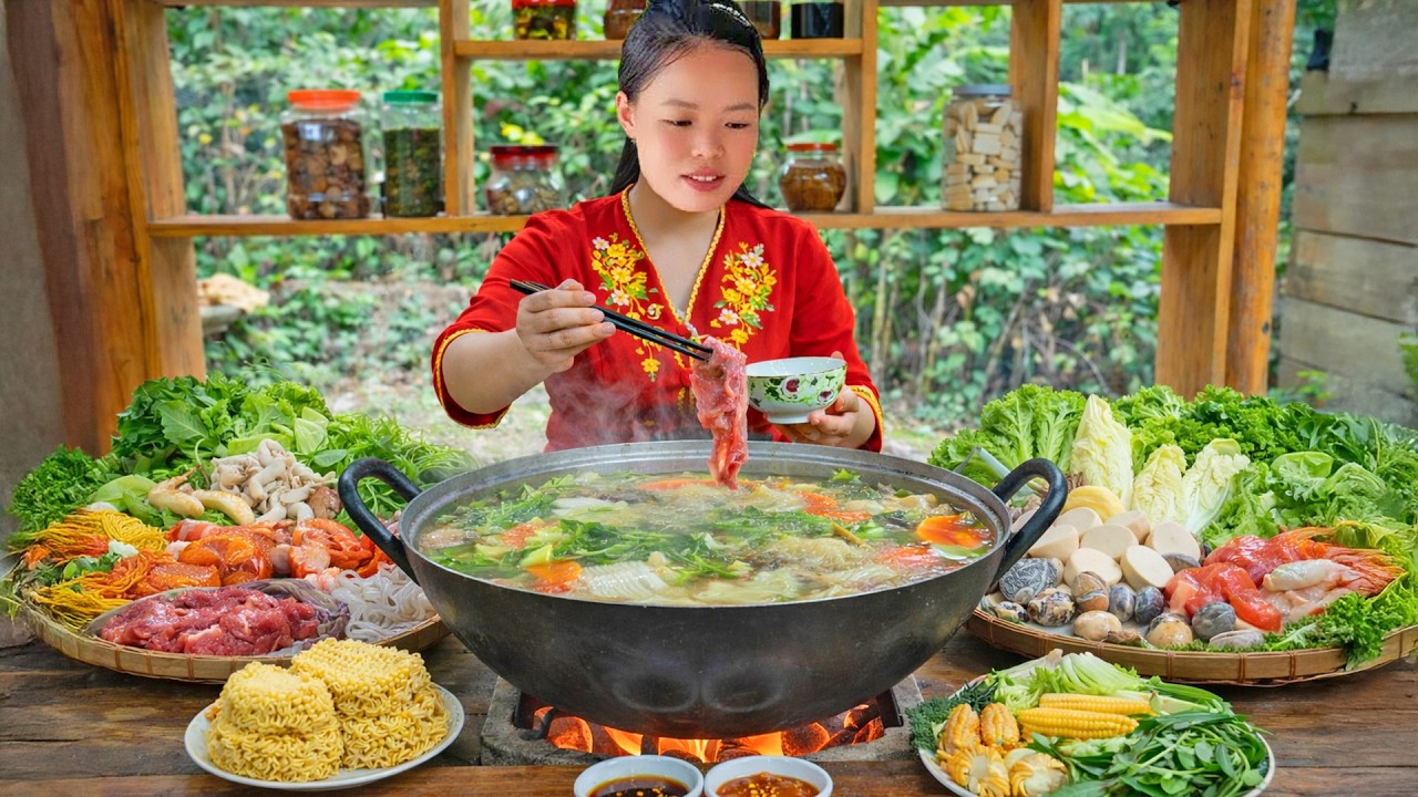 Make a Traditional Thai Hot Pot to Enjoy After a Productive Day of Work | Trieu Mai Huong
