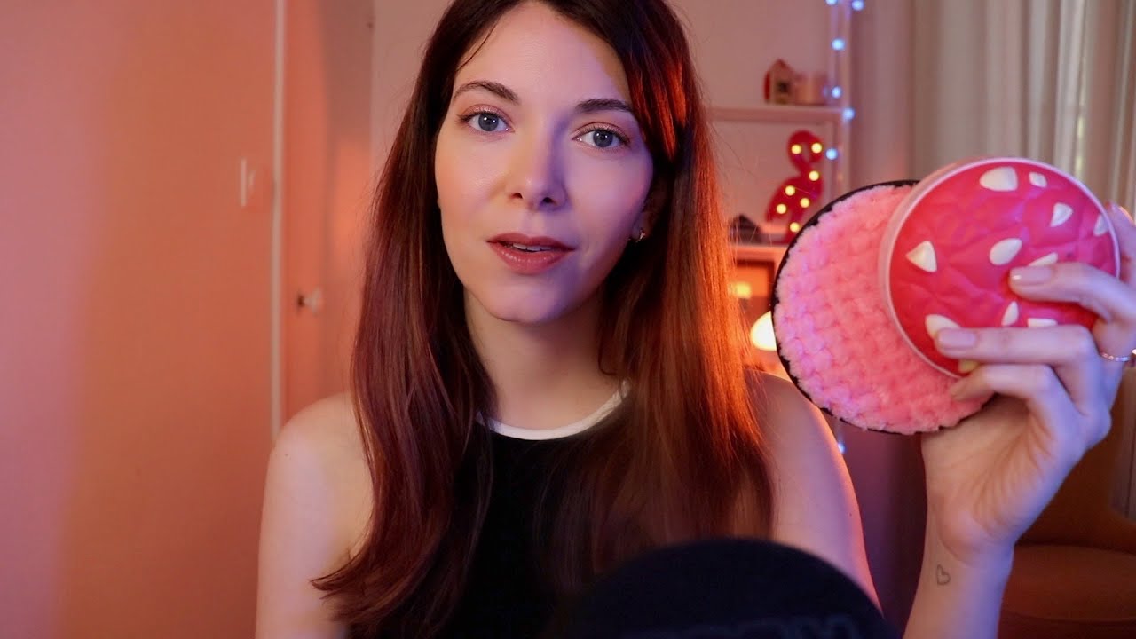 ASMR Entrevista de Trabajo ONLINE | Show & tell productos de belleza | Love ASMR español ^¨