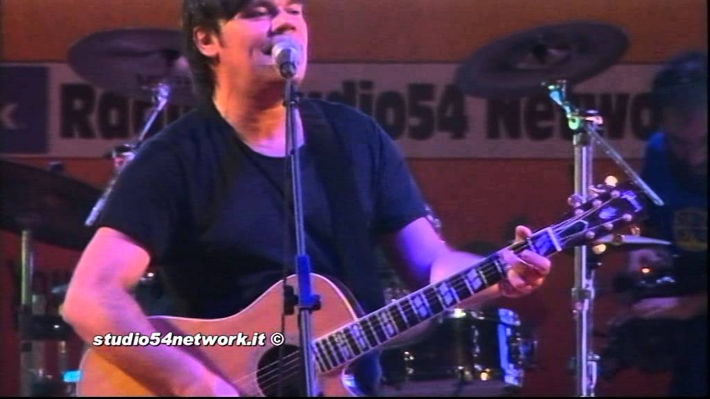 Gatto Panceri - Mia (Exclusive Live - Studio54network)