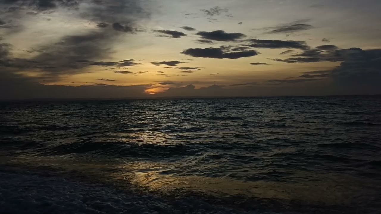 Sunset/Ocean Waves/Clouds