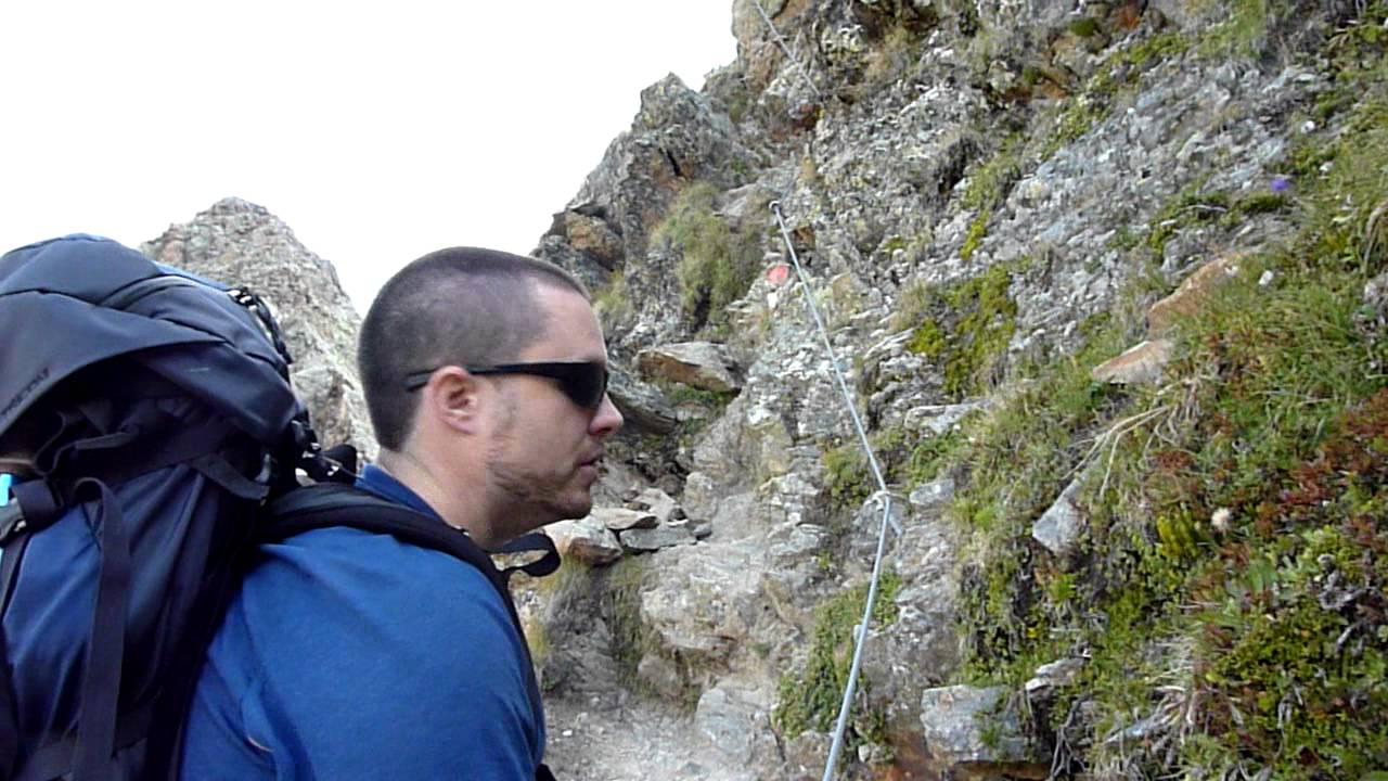 Sulzenauhütte to Nürnbergerhütte - Videos Along The Trail - trekstubai.blogspot.com