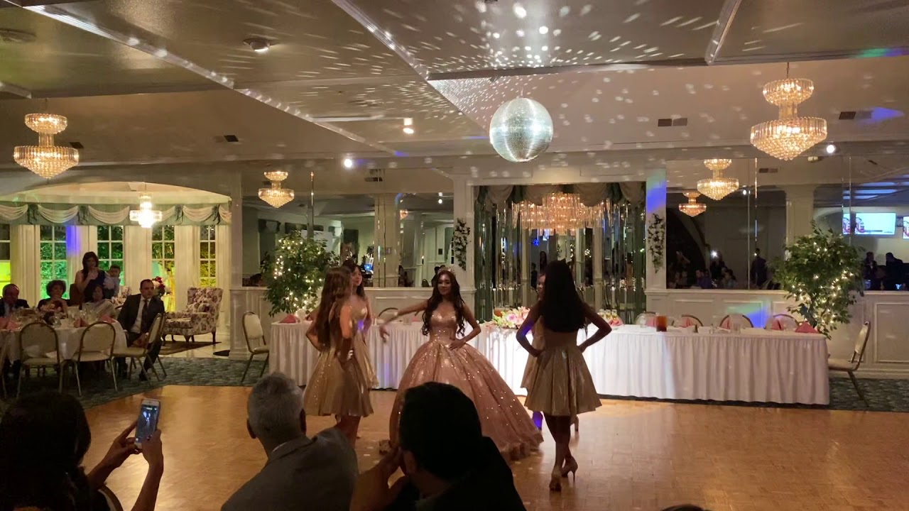Amelie's All Girls Vals